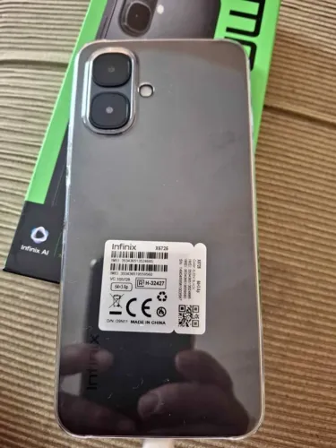 Infinix Smart 10 Lacrado - Tela 120Hz e Som Estéreo BRINDE MAIS