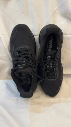 Tênis Nike Vomero premium