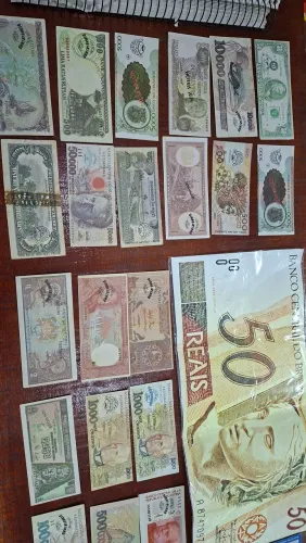 Coleção antiga mini dinheiros do mundo