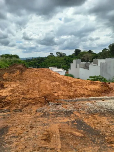 Terreno 6x33 (198 m2) no Jardim Universitário