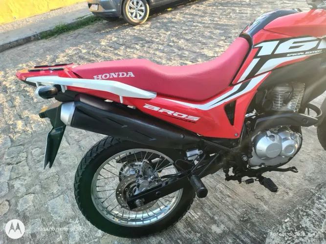 Vendo bros 160 novinha a moto 33 mil km