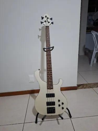 Baixo Cort T34 4 cordas