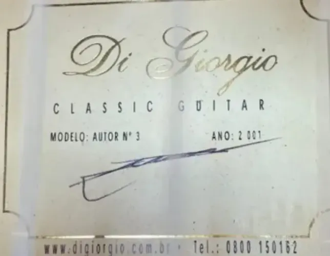Violão Di Giorgio autor n° 3 Ano: 2001