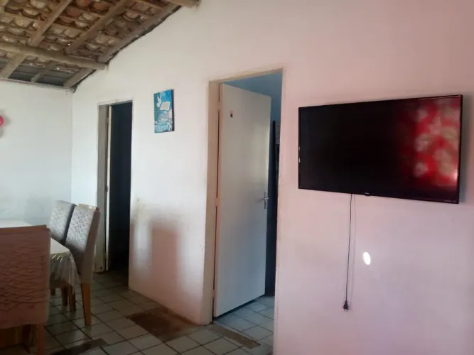 Casa toda boa vem pra hj no precinho chama.
