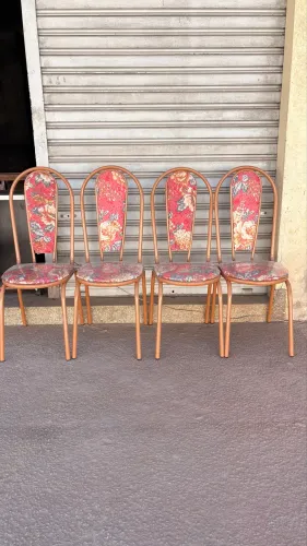 conjunto de cadeira de ferro