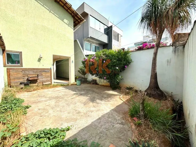 Casa 4 Quartos à Venda na Região da Pampulha Conforto, Privacidade e Excelente Localizaçã