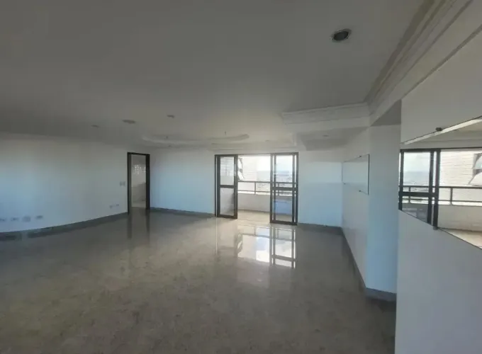 Apartamento á venda tem 200 metros quadrados com 3 quartos em Casa Forte - Recife - PE!