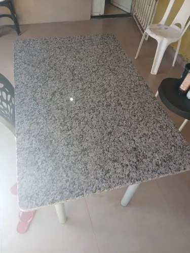 Mesa de mármore