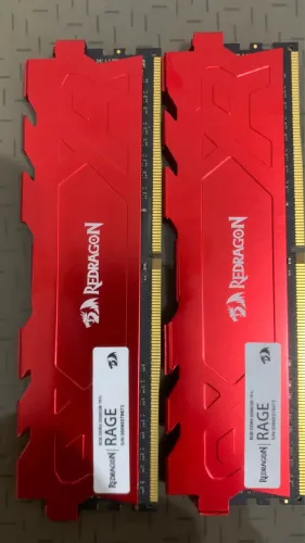 Memória RAM 8gb Redragon - duas unidades