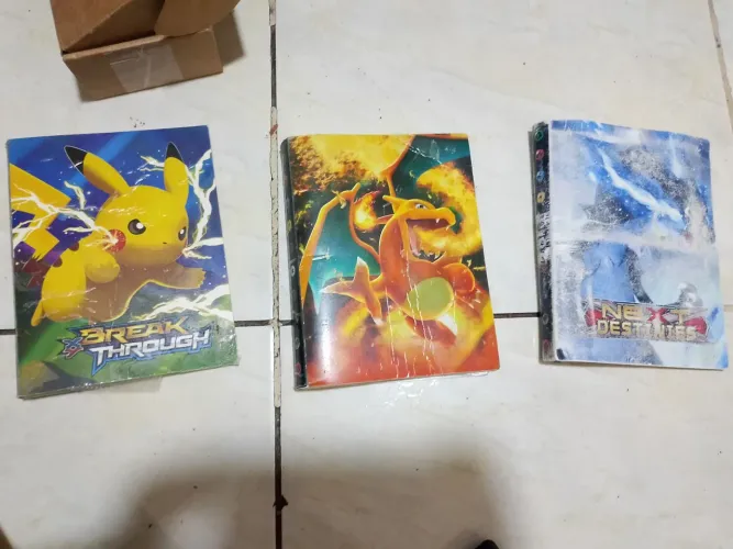 Cinco álbum de figurinha Pokémon para você guardar suas figurinhas