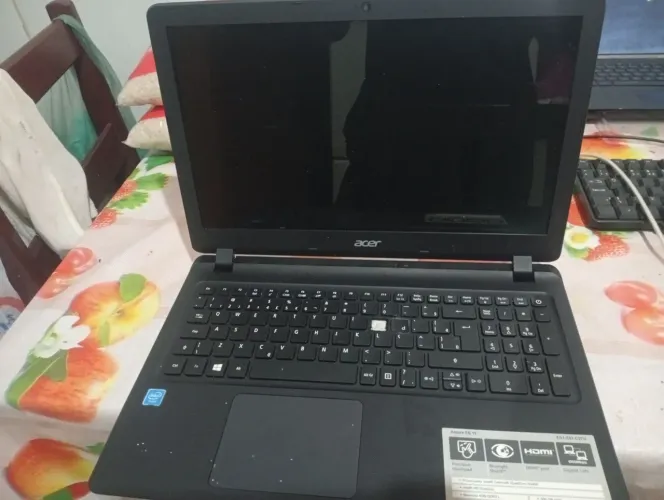 Notebook Acer ES-1 533