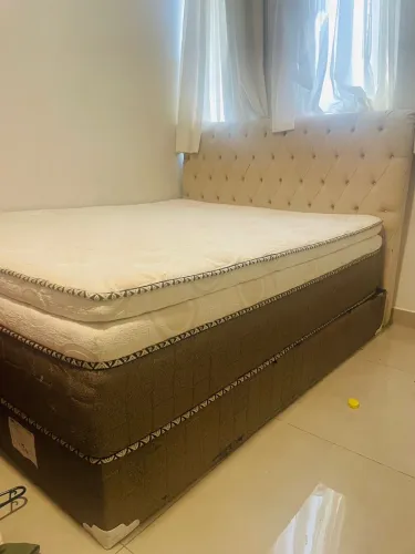 Cama casal com cabeceira inclusa ( venda motivo mudança imediata)