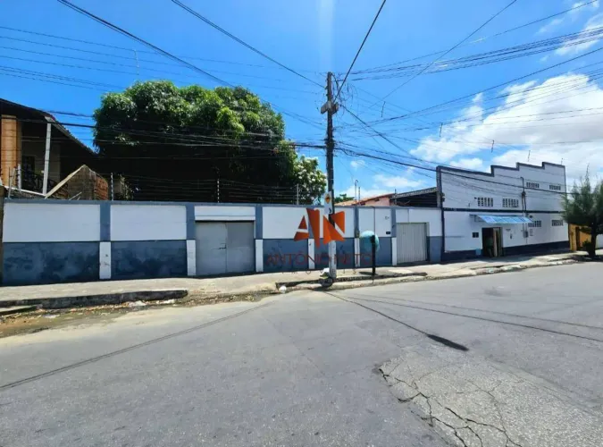 Prédio à venda, 880 m² por R$ 2.500.000,00 - Itaperi - Fortaleza/CE