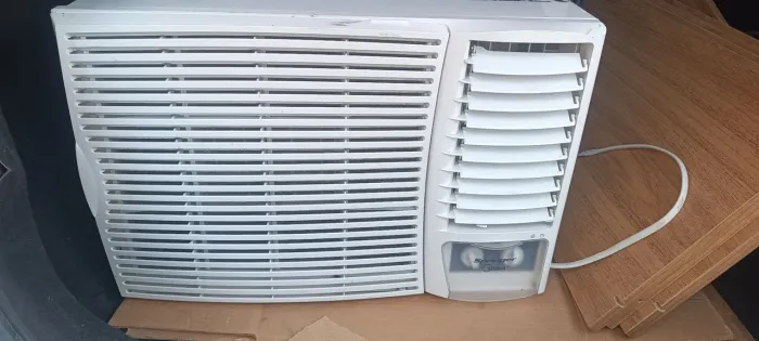 AR CONDICIONADO JANELA 20.000 BTUS SPRINGER MIDEIA