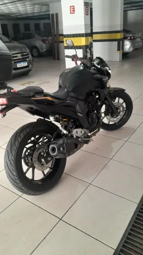 Moto inteira , só pegar e andar revisões em dia