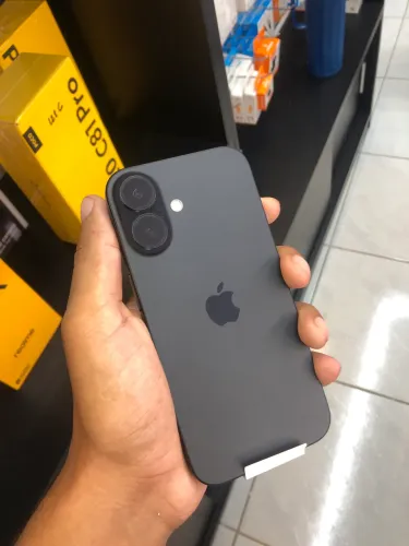 iPhone 16(na caixa)