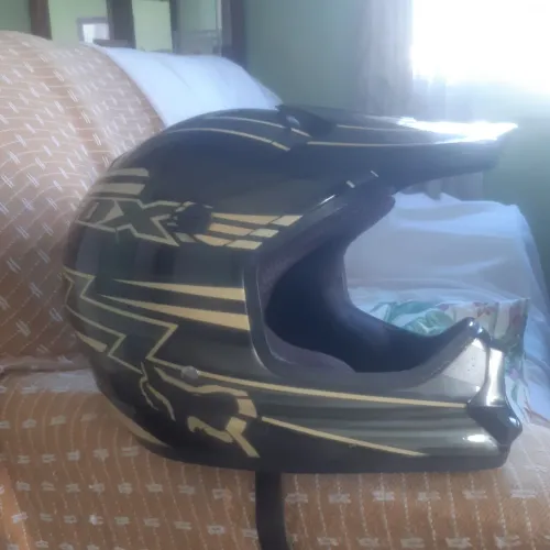 Capacete Fox tracer muito novo
