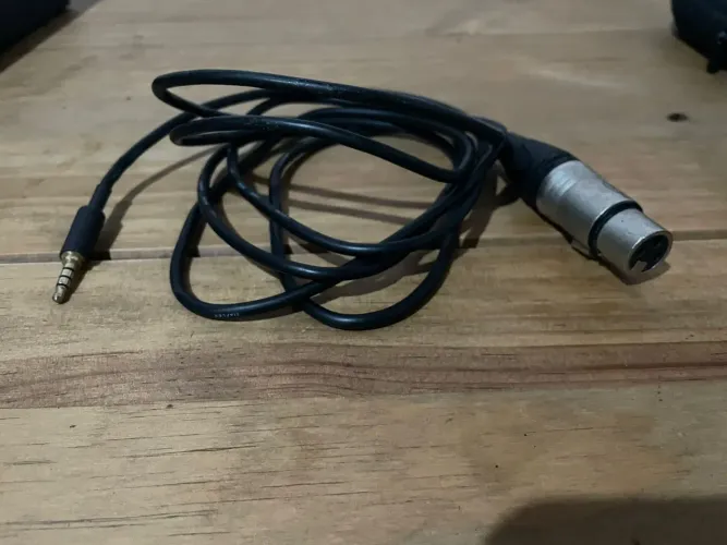 Cabo microfone reporter para celular