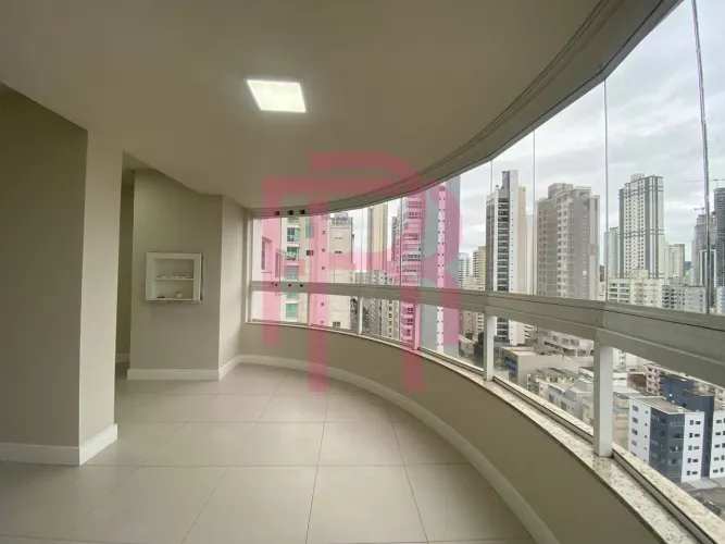 Apartamento, 02 dormitórios para locação anual em Balneário Camboriú