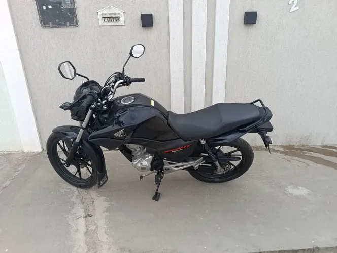 Moto muito boa só venda telefone *11