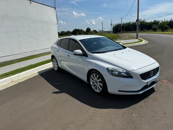 Volvo V40 T-4 2.0 Aut./mec. 2015