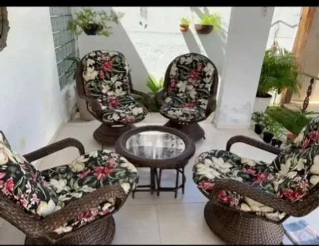 Conjunto de poltrona giratoria