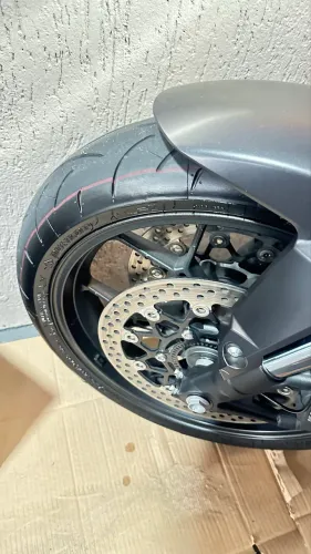 CB 650 bem conservado estado de zera