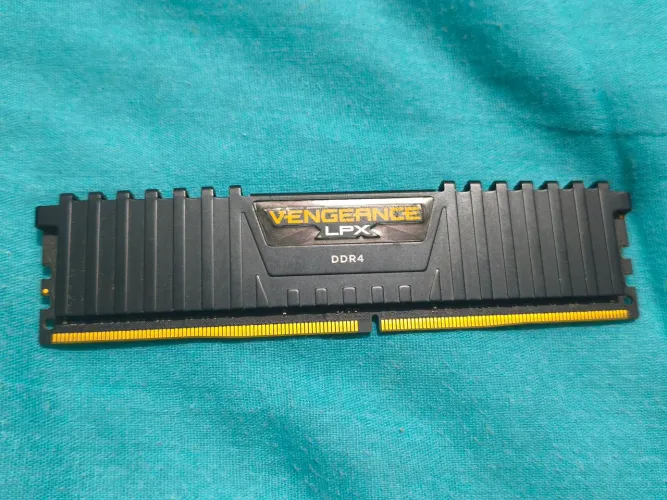 Corsair vengeance ddr4 16GB