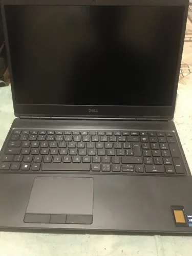 Notebook Gamer Dell Precision 7560 - W-11855M placa de vídeo NVIDIA 64GB RAM 512GB SSD