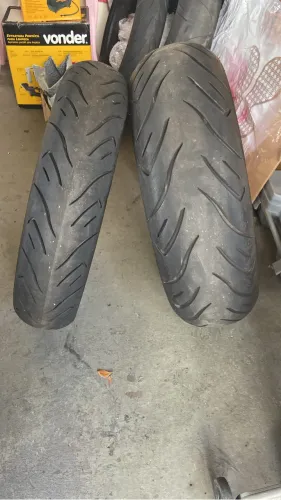 Pneus Xj6 Hornet CBR