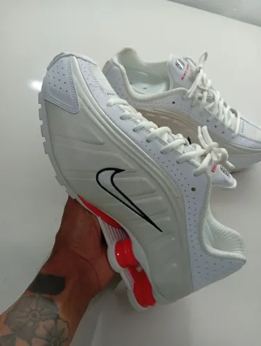 Nike Shox R4 novo