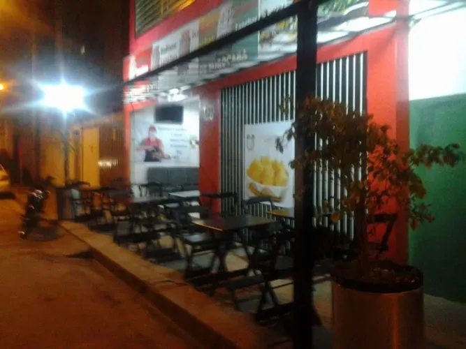 SOBRADO COM EXCELENTE LOCALIZAÇÃO NA VILA JARDINI COM ESTRUTURA PARA RESTAURANTE LANCHONET