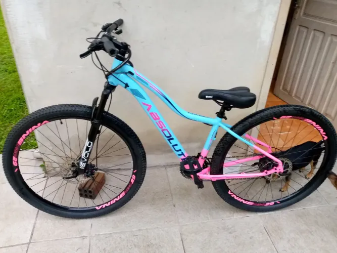 Vendo bicicleta semi novo 