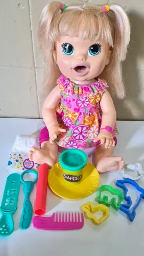 Boneca baby alive sara comilona .