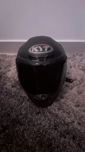CAPACETE KYT TT REVO PRETO FOSCO SPOILER - NOVO COM VISEIRA PRETA E TRANSPARENTE ORIGINAL
