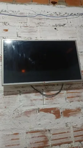 Vendo TV 32 polegadas