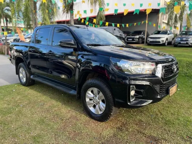 Toyota Hilux CD SR 4X4 2.8 TDI Diesel Aut. 2020