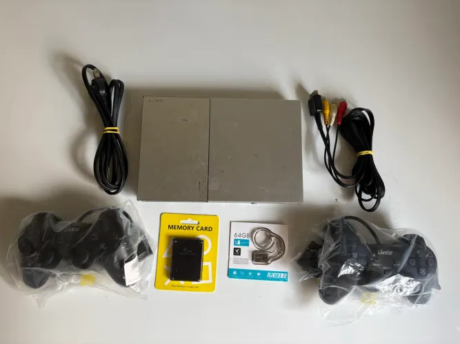 PlayStation 2 Prata, Completo com controles