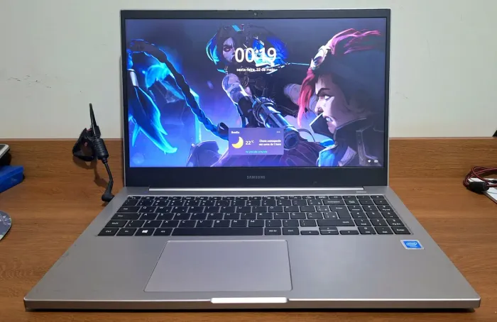 Notebook Samsung Book E20