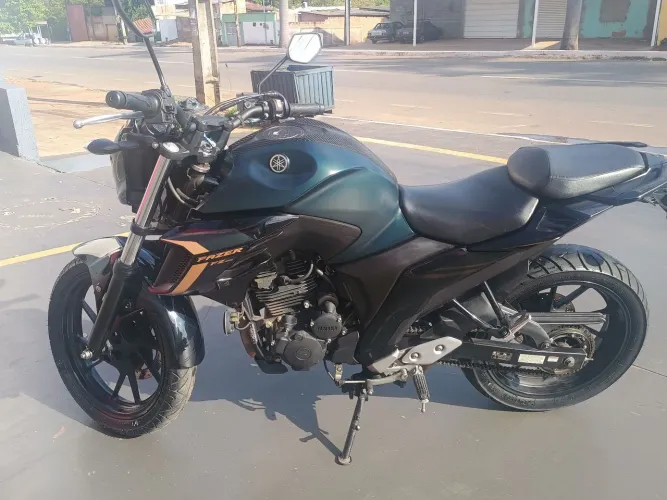 Vendo Fazer 250cc , ano 2024