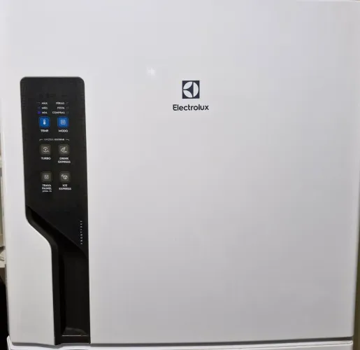 Geladeira Electrolux em excelente estado de conservação. 