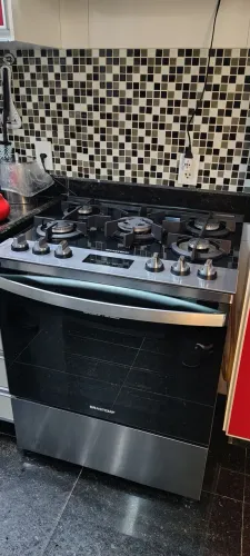 Fogão 5 bocas Brastemp mesa de vidro