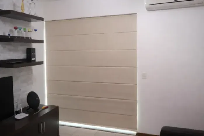 Persiana Romana Line Sob Medida | Elegante e Moderna