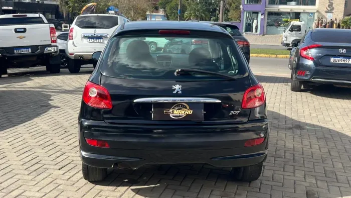 Peugeot 207 XR 1.4 Flex 8V 5P 2011