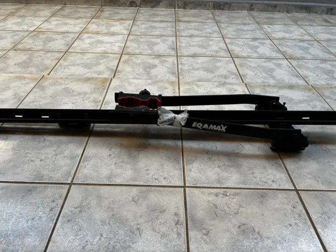 Transportador de teto para bicicletas