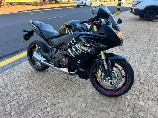 HONDA CBR 600 F / ABS