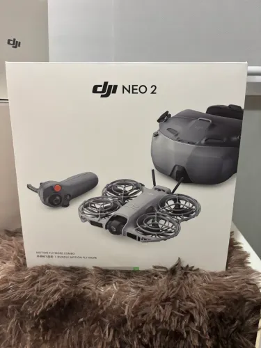 DJI Neo 3 Combo Fly Motion