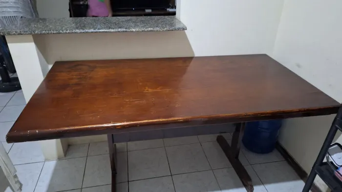 Mesa de Madeira e Mdf grande de 1.60m por 80cm de largura