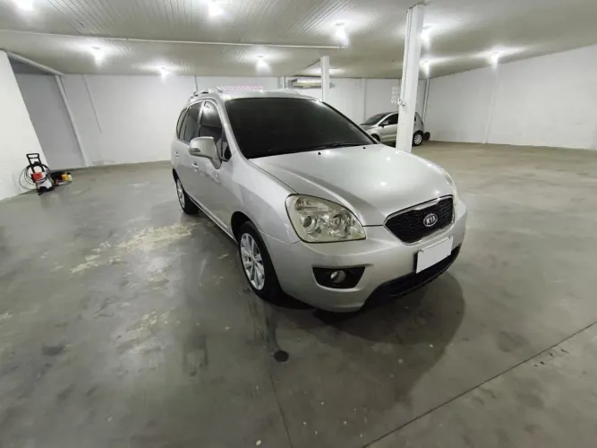 Kia Motors Carens EX 2.0 16V Aut. 2011