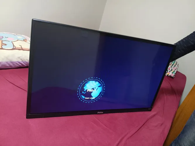 Smart TV Philco 32" Wi-Fi Integrado (Entradas HDMI e USB) - Perfeito Estado